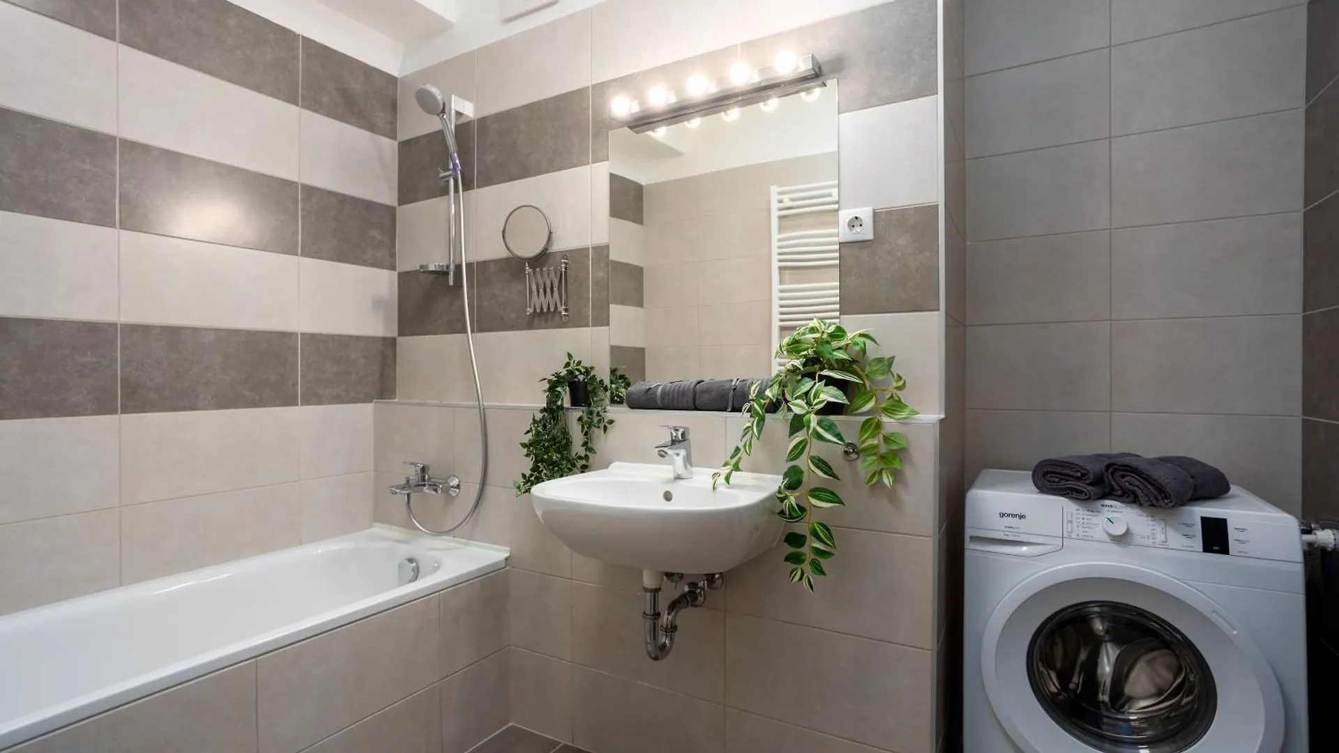 Luxury Atrium Residences Budapest Apartment