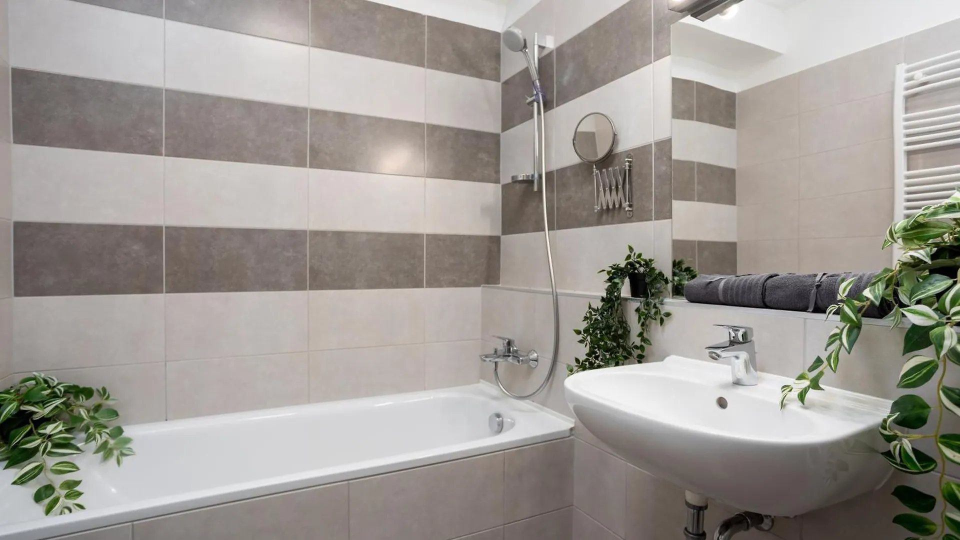 Apartament Atrium Residences With Balcony And Ac Budapesta
